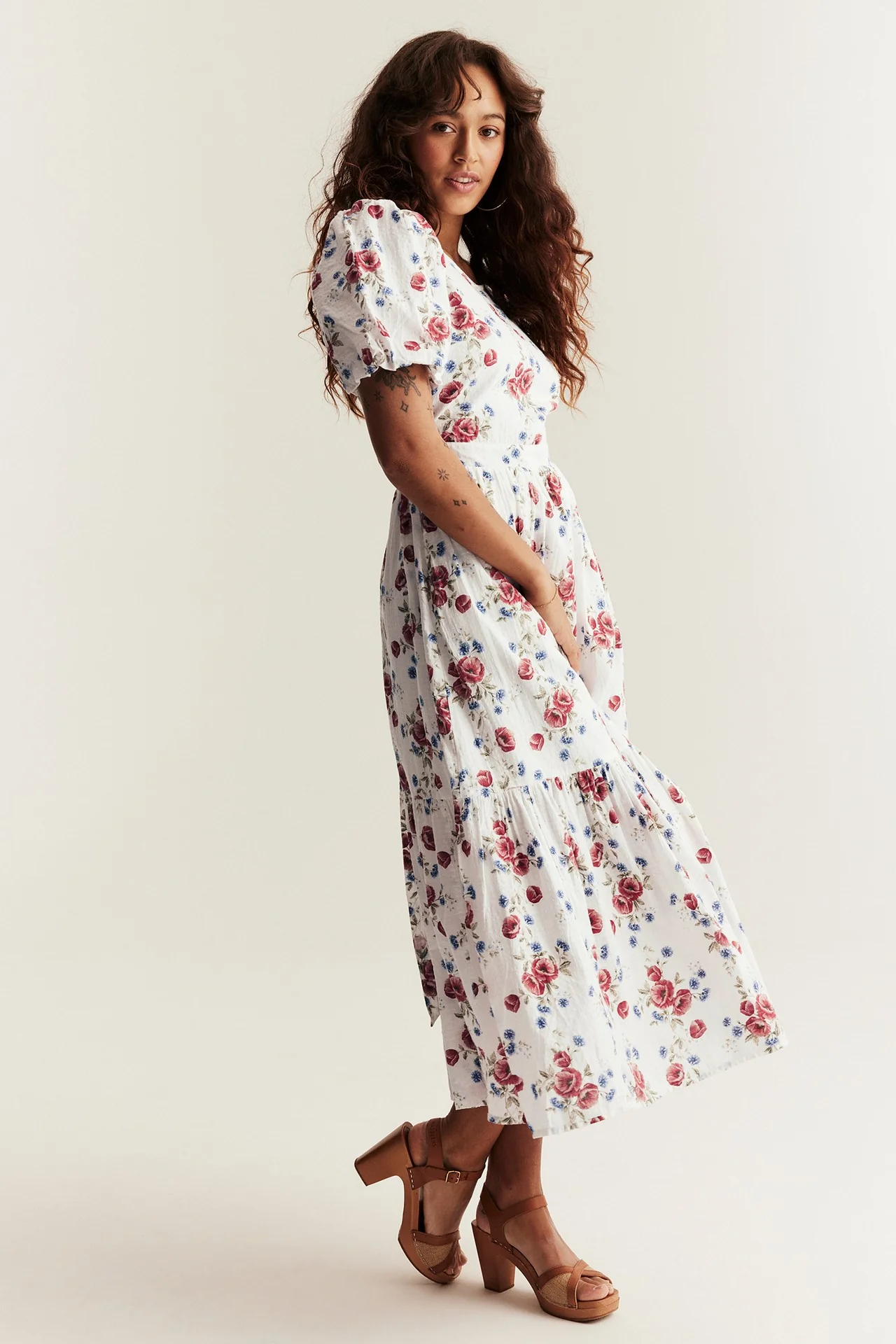 Women's white floral dress - Image 3