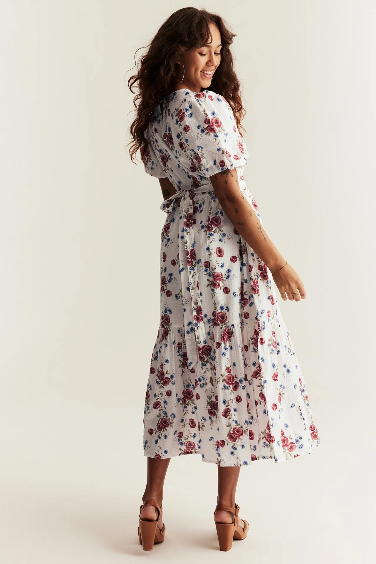 Women's white floral dress - Image 4