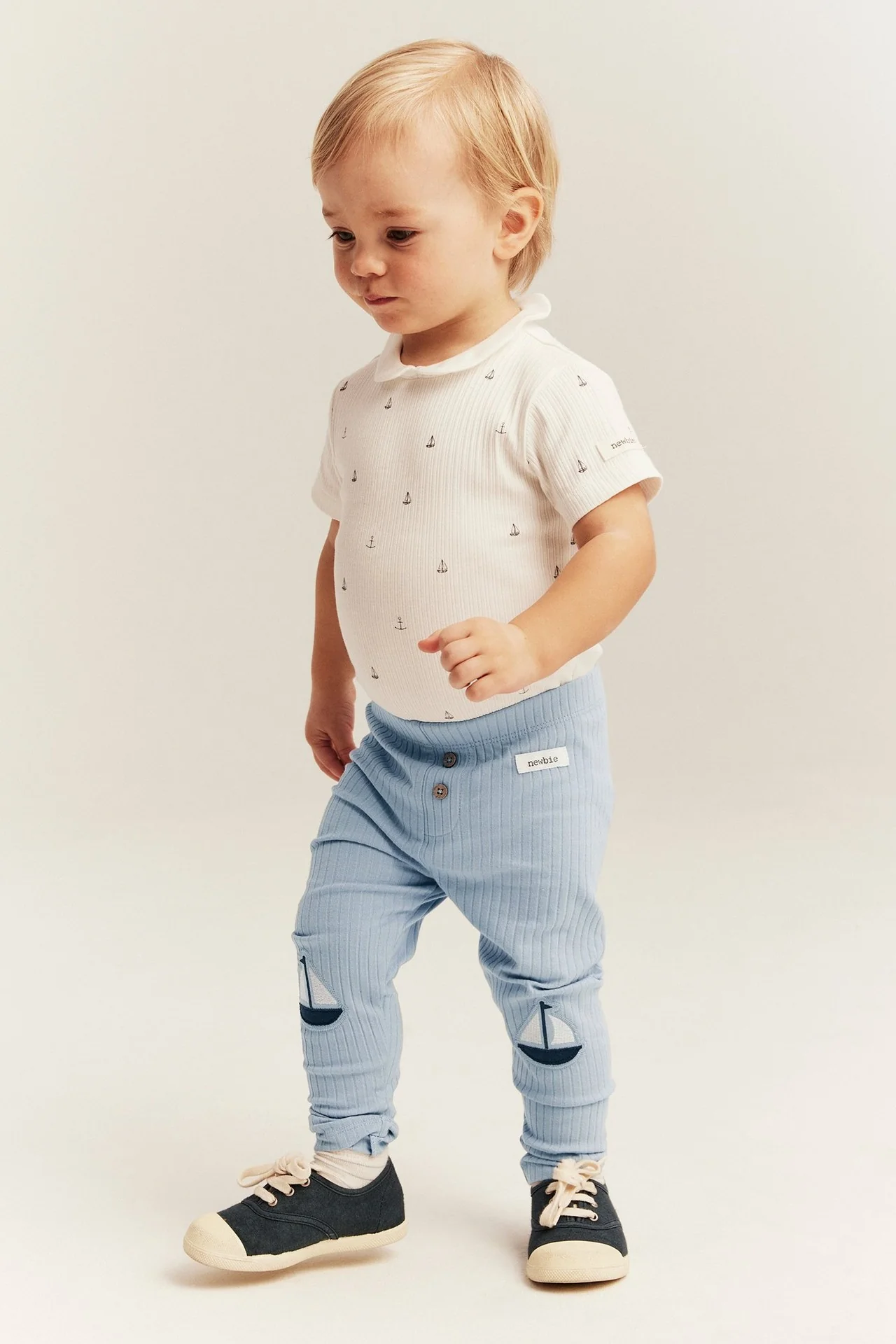 Baby blue ribbed leggings with boat appliqué - Image 4