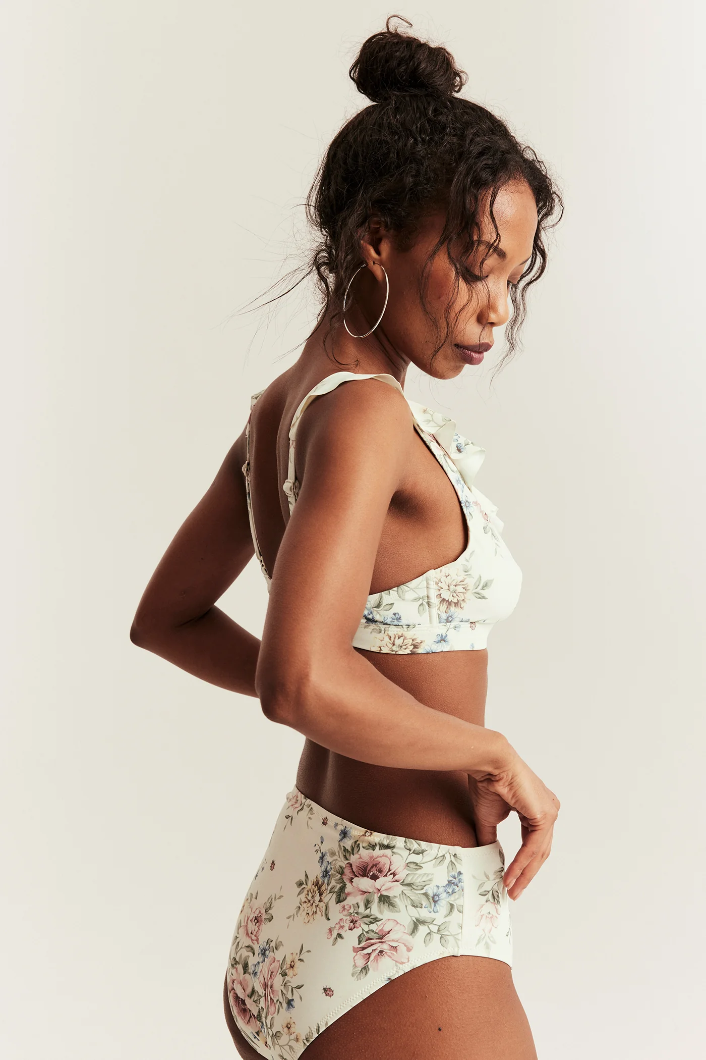 Women's white floral high-waist bikini briefs - Image 5