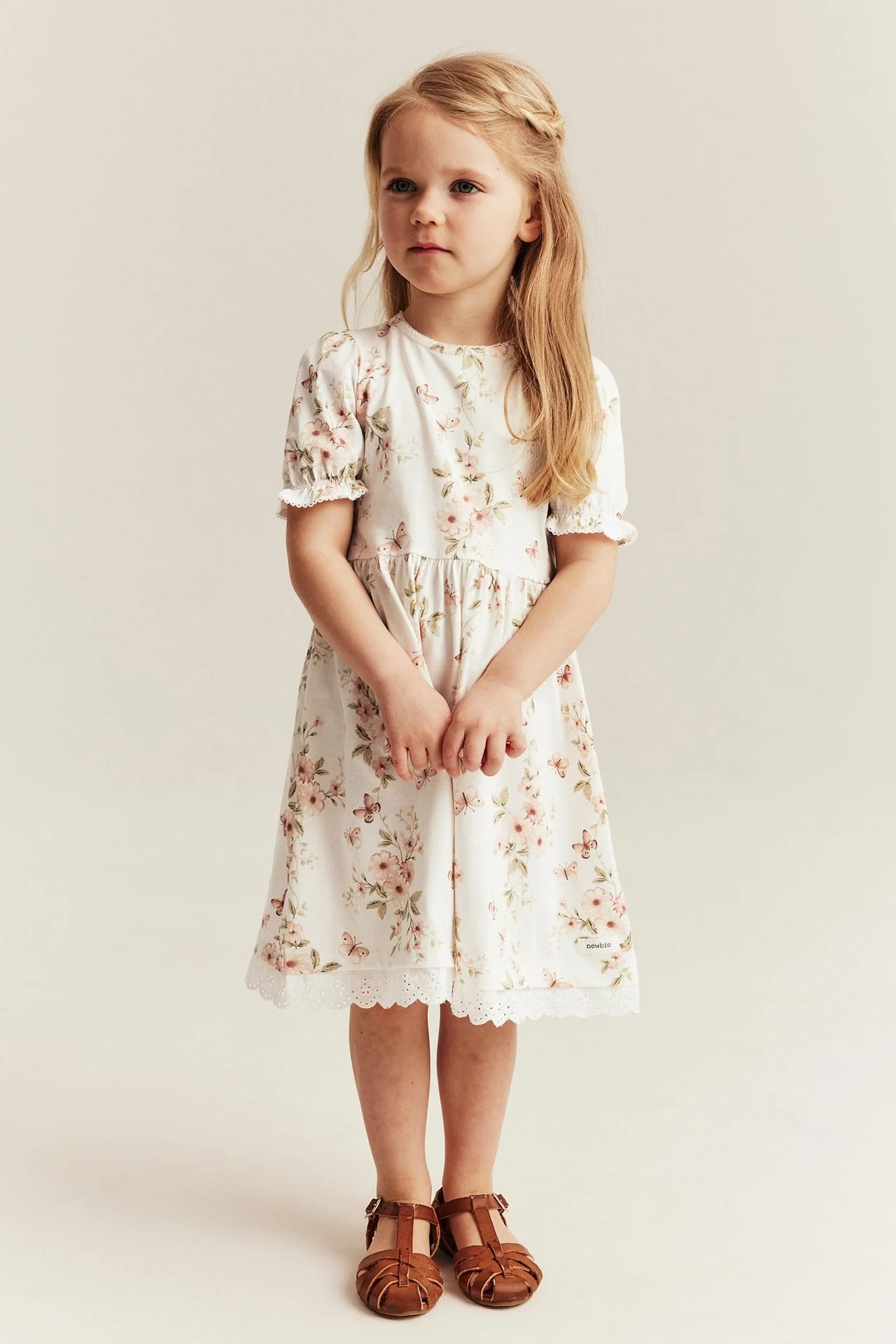Kids floral dress with puff sleeves - Image 3