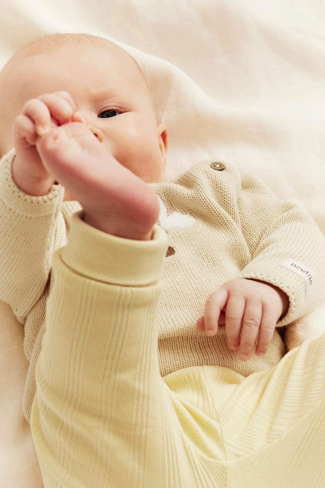Baby yellow fine-knit cardigan - Image 3