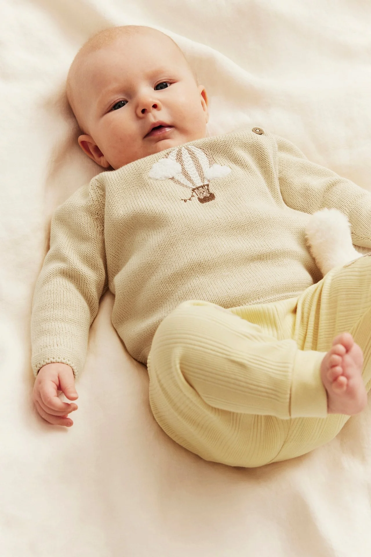 Baby yellow fine-knit cardigan - Image 4