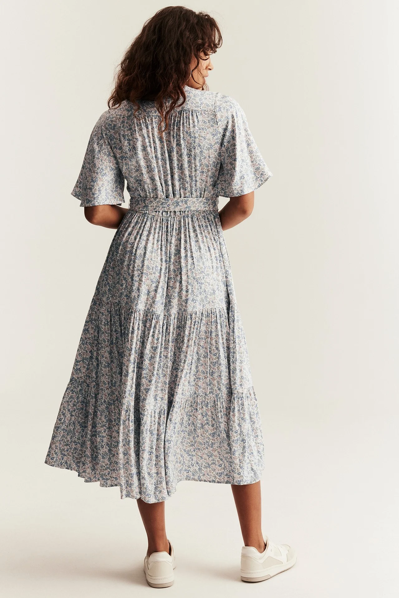 Women's white floral dress - Image 3