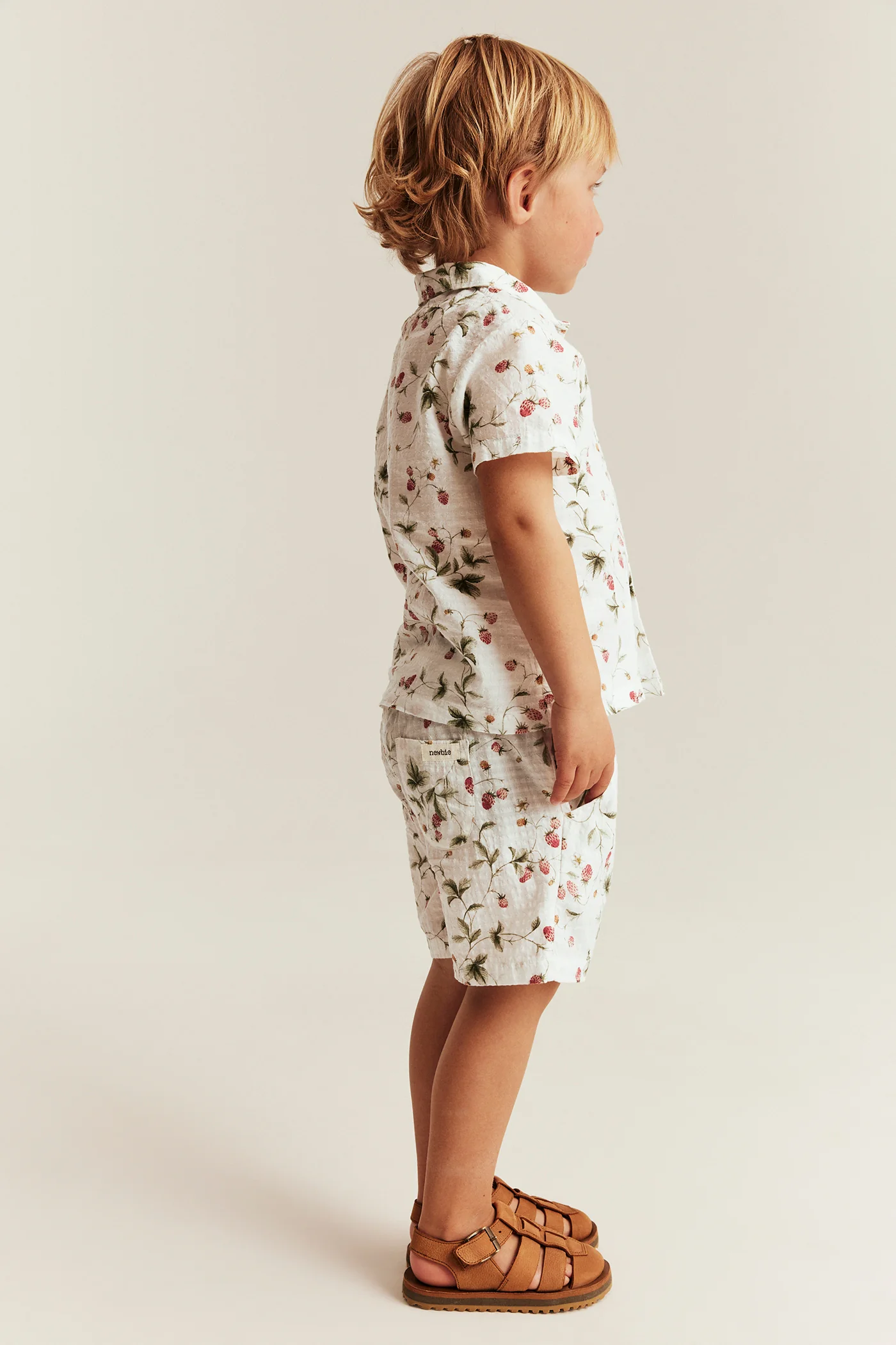 Kids wild strawberry woven shorts - Image 3