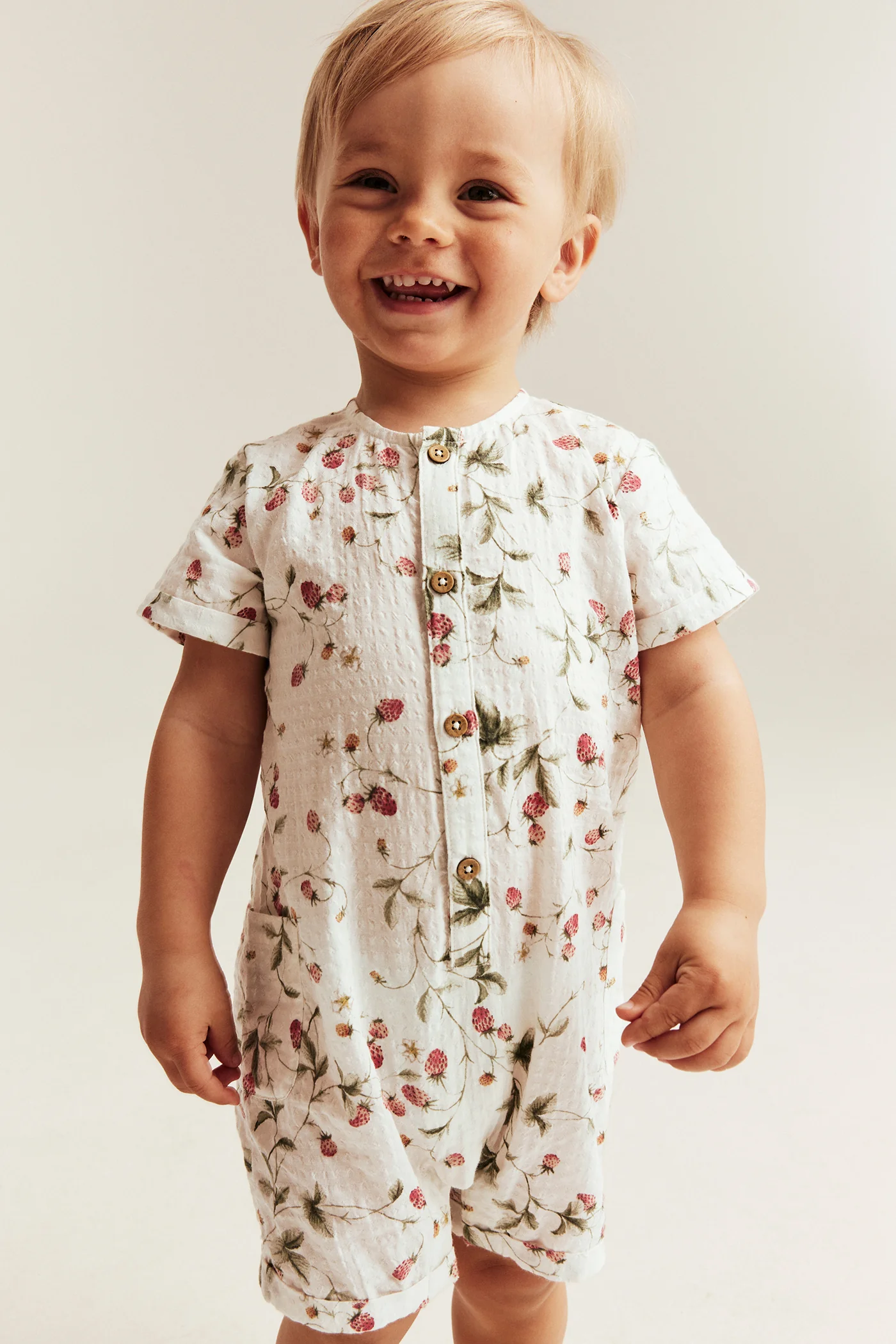 Baby wild strawberry print romper - Image 3