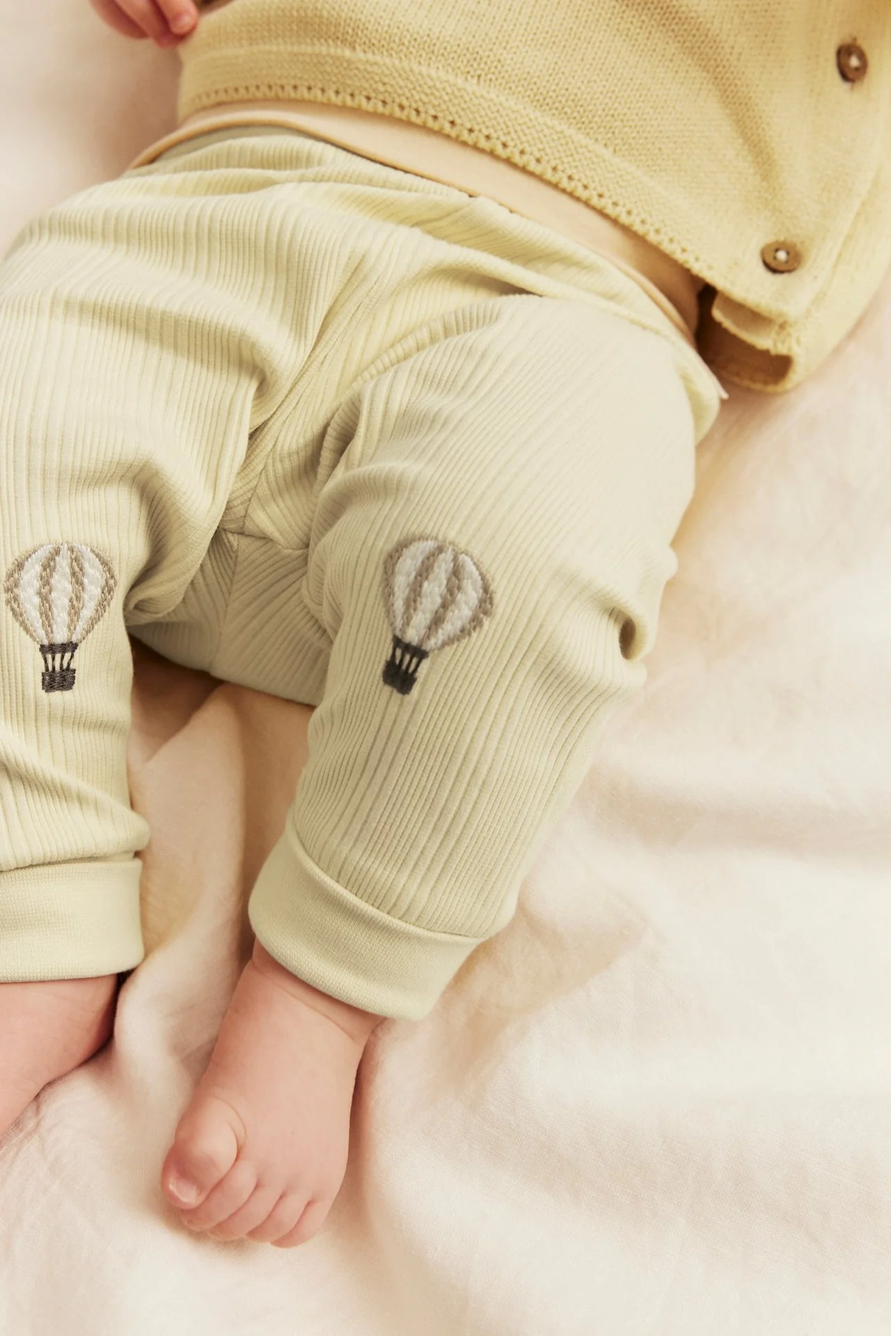 Baby yellow hot air balloon leggings - Image 2