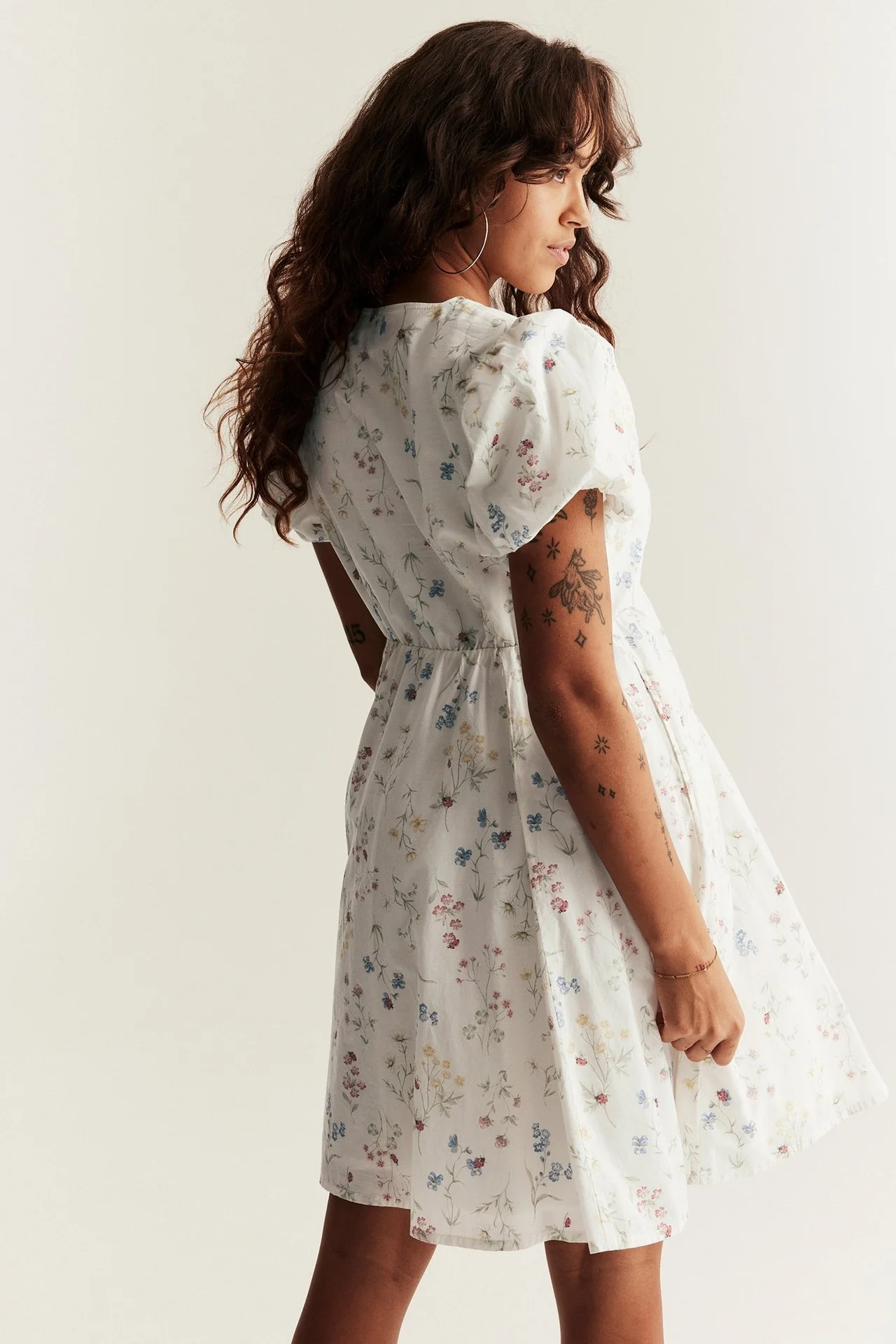 Women's white floral dress - Image 3