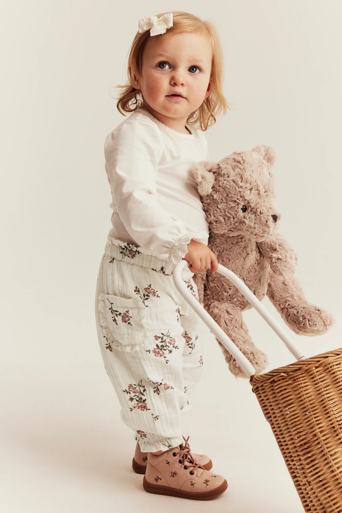 Baby woven floral pants - Image 3