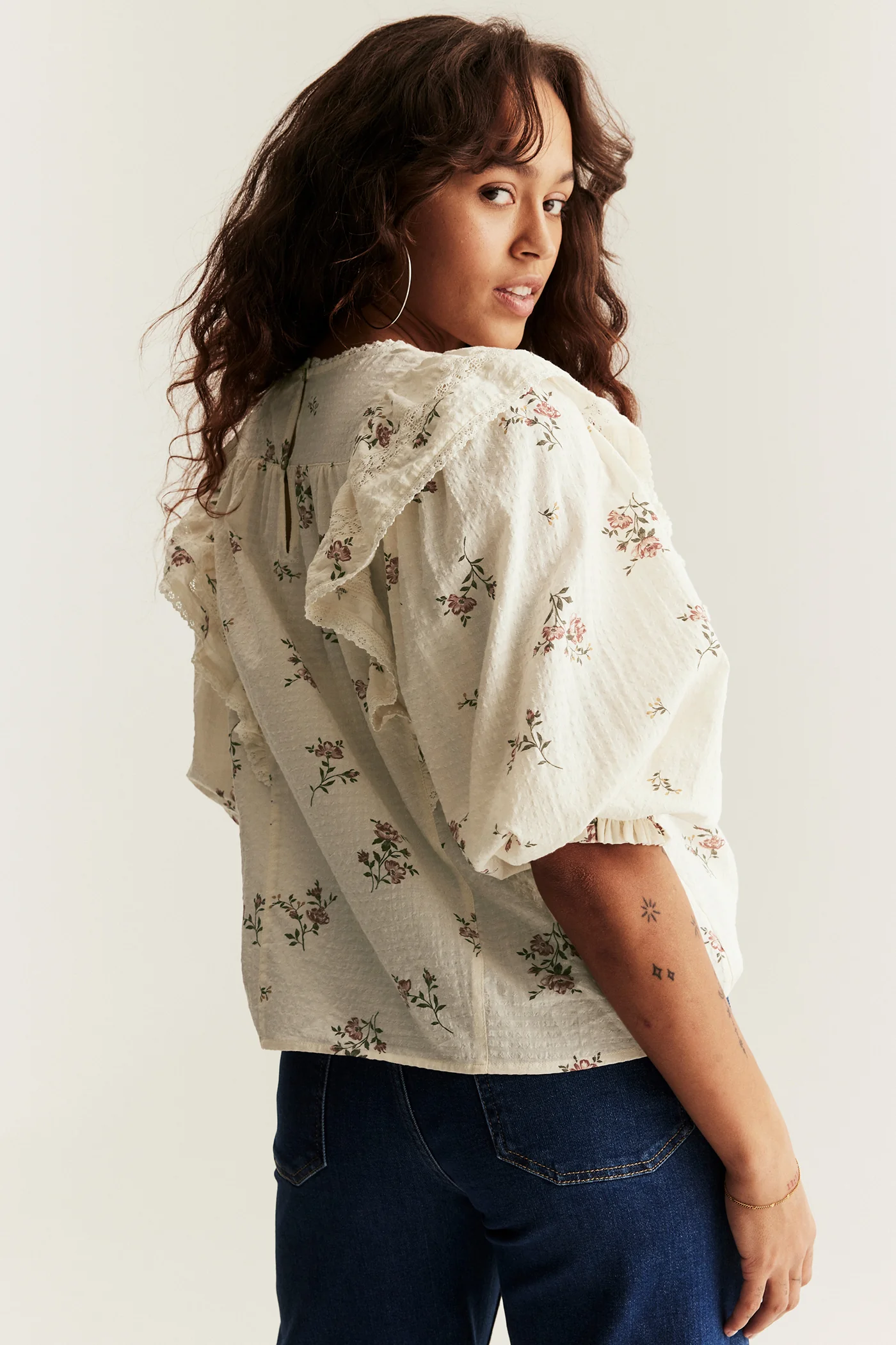 Women’s floral lace blouse - Image 4