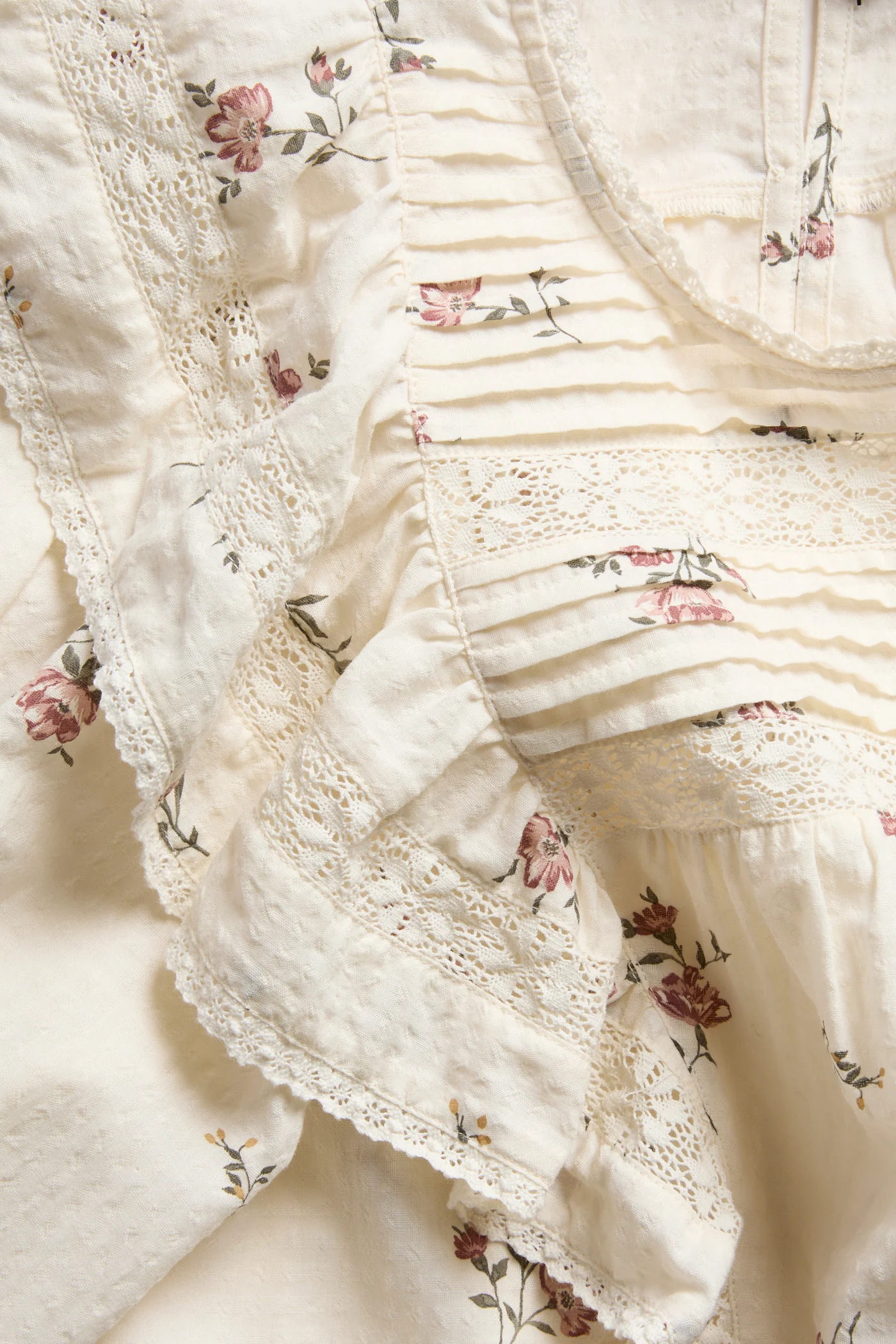 Women’s floral lace blouse - Image 5
